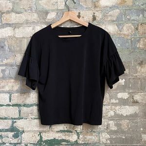 UniQlo black ruffled sleeve T-shirt sizeSm